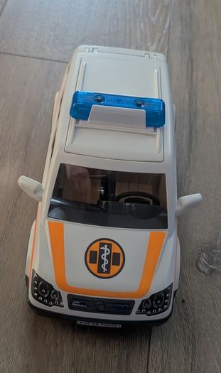 Playmobil ambulance car