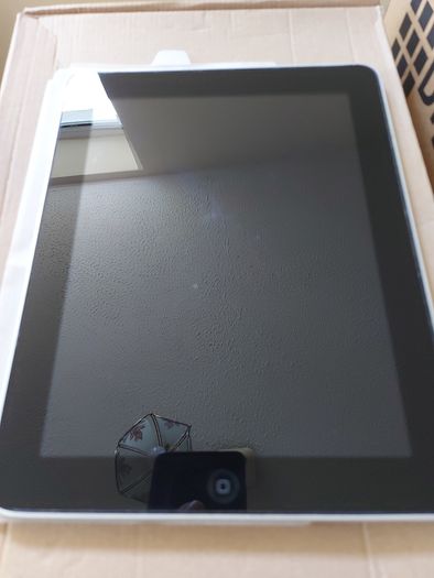 Original Apple Ipad 16GB, No Camera, includes over 20 Family Kids Movies, a real blast from the Past in excellent condition