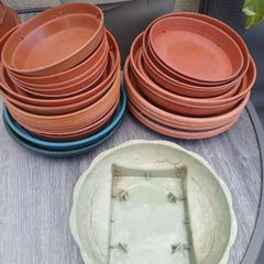 34 Plant Pot Saucers