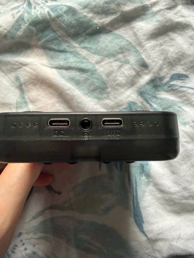 R36S Handheld Game Console