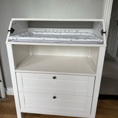 baby changing table