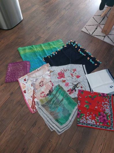 Lot of 8 square scarves