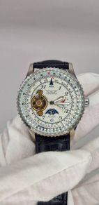Men's wristwatch