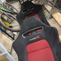 type r seats