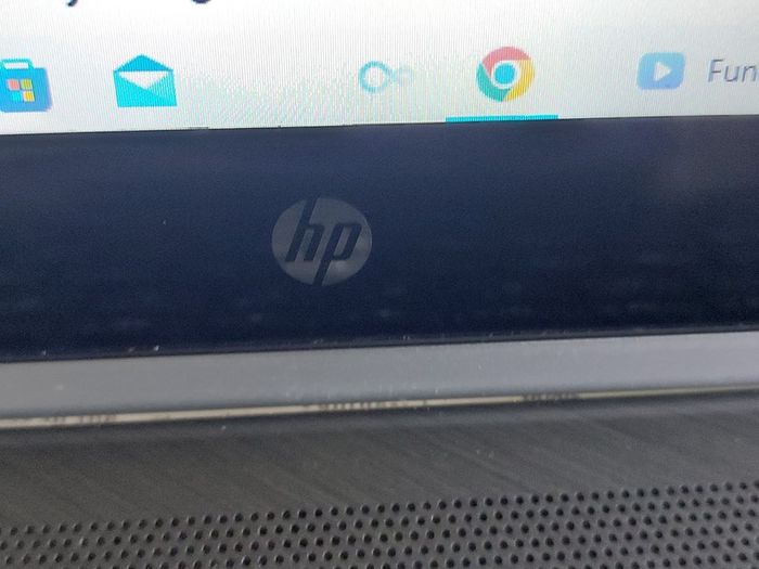 HP Laptop, TPN-W125, Intel Core i3-7100U CPU, 2.4GHz, 8GB Ram, 118GB SSD, Windows 10, Microsoft Edge, Chrome and VLC