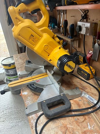 Dewalt Saw
