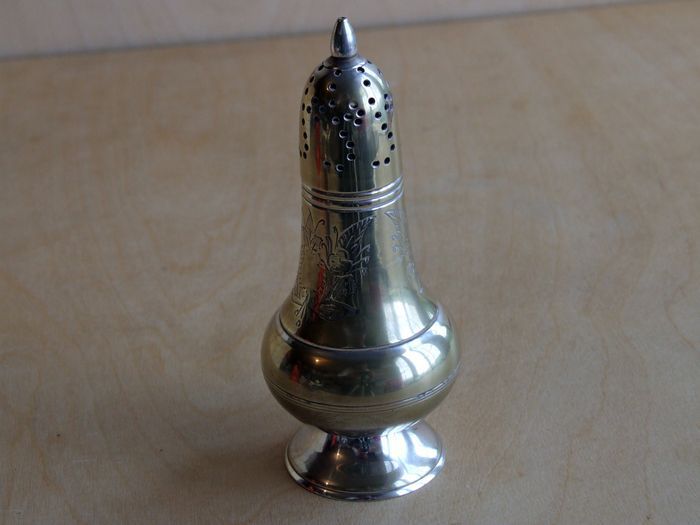 Metal pepper pot 16cm