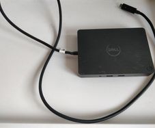 Dell WD15 docking station (no power cord)