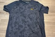 Under Armour Tshirt