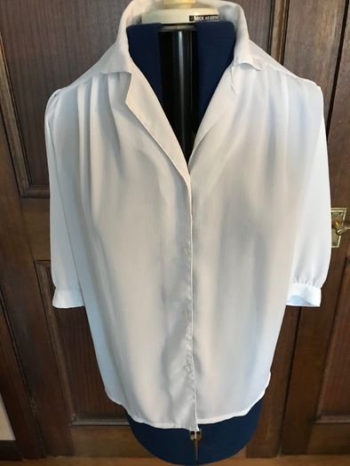 White Short Sleeve V-neck Blouse