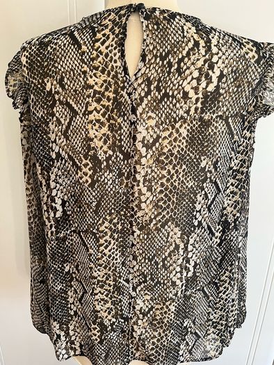Snake print top