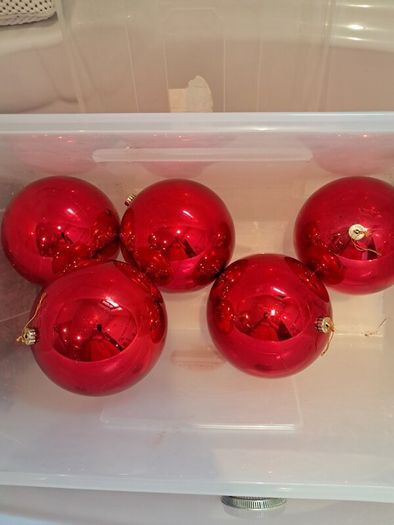 5 Large Christmas baubles