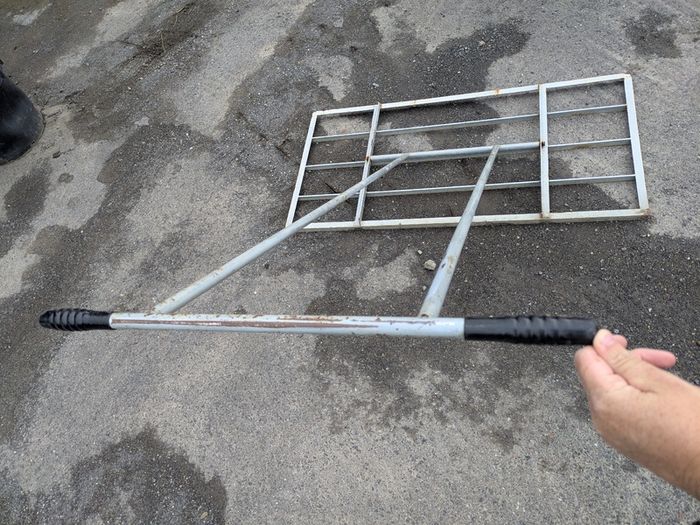 Lawn Leveller Lute