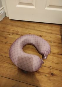 Steve Madden memory foam travel pillow