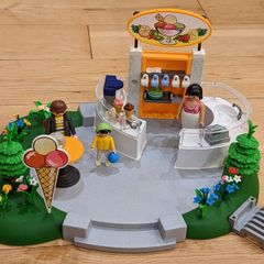 Playmobil Super Set Ice Cream Parlor Shop Play Set #4134 Nearly Complete