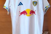 Leeds home  jerseys season 25/26