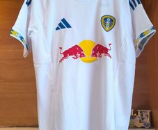 Leeds home  jerseys season 25/26