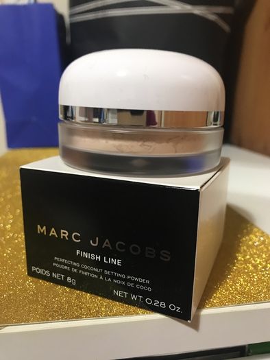 Marc Jacobs finish line perfecting coconut setting powder in invisible 34