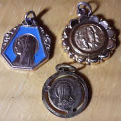 three yellow metal religious medals (m), tub 3