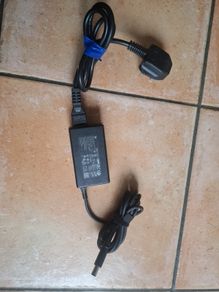 HP charger 65W