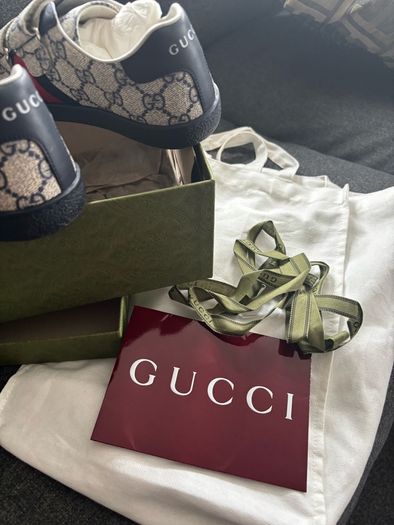 Gucci trainers size 2
