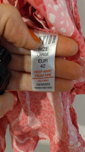 pink dress