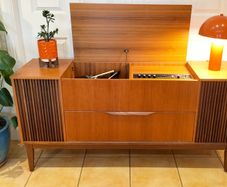 Mid Century Vintage Dynatron Stereo Radiogram