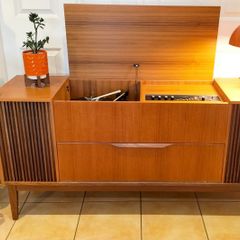 Mid Century Vintage Dynatron Stereo Radiogram