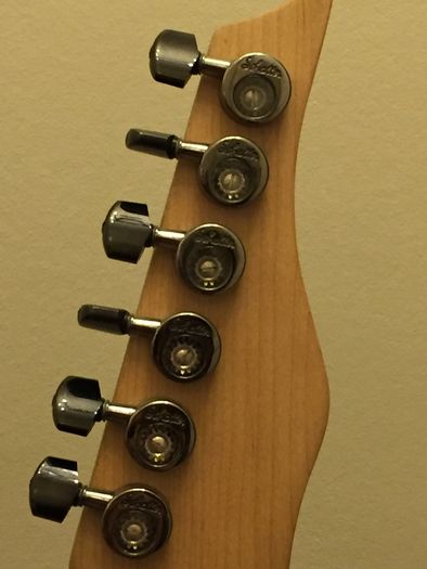 Sutch SR VI - hand crafted electric guitar