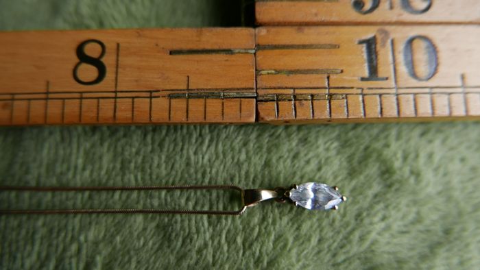 Vintage 9ct Gold 375 Gold Pendant and Chain 3,4g L-9,8"