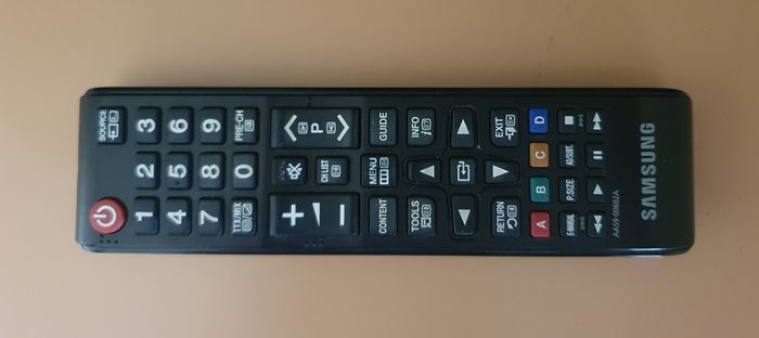 Samsung TV Excellent Condition (With Remote)