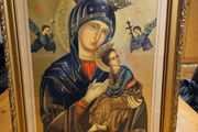 Our Lady of Perpetual Help (also known as Our Lady of Perpetual Succour), a classic Byzantine Catholic icon depicting the Virgin Mary holding the Christ Child. Quality gold lithograph framed in large guilded frame. 20 1/2" Heigh x 16 1/2" wide.