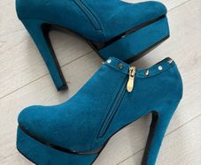 Bottle Green Platform High Heel shoe boots 7