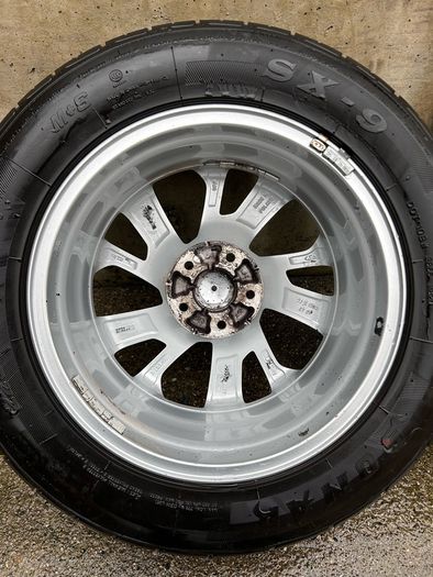 Genuine Hyundai 17" Alloys & Tyres