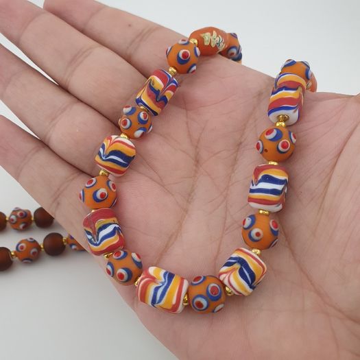 Vintage Venetian Style Skunk Eyes & Feather Desgin Glass Beads Necklace