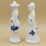 Blue Willow Man and Woman Salt and Pepper Shaker Image 2