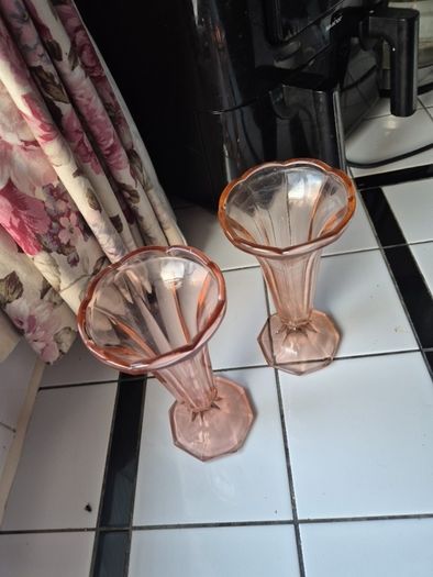 Pair of Art Deco Vintage 1930s Tulip vases