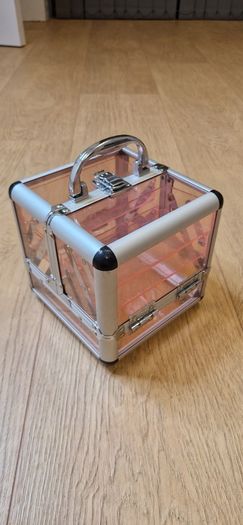 Make Up Storage