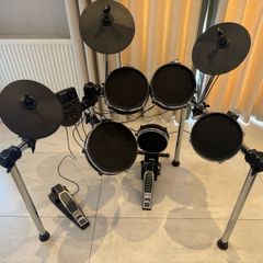 Alesis Surge Mesh Electronic Drum Kit Excellent Condition