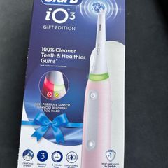 Oral-B iO3 Pink w/ travel case - sealed brand new