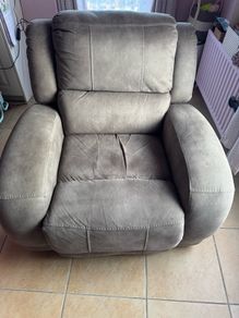 Electric recliner armchair