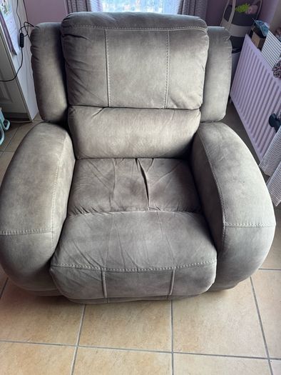 Electric recliner armchair
