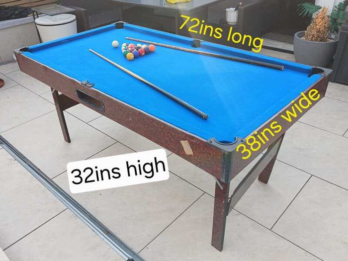 Pool table
