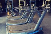 Curve treadmill (new commercial)