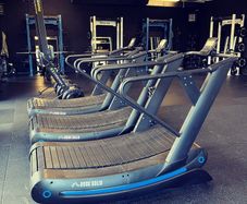 Curve treadmill (new commercial)