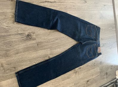 Ladies Levi Jeans