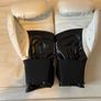 boxing gloves Image 2