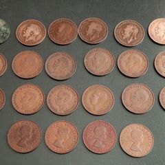 22 British Pre-Decimal Pennies (1904-1967) mixed monarchs