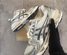 ASICS Gel Kayano 14