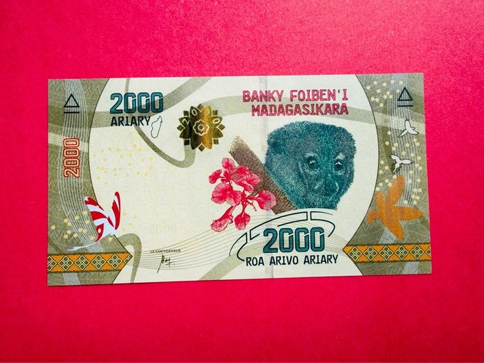 Madagascar.  2000  ARIARY  2017   PICK  101  ( Uncirculated )